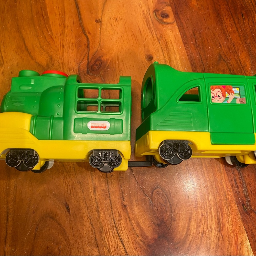 Fisher-Price Green and Yellow Train Set LIGHT‎ AND SOUND WORKS